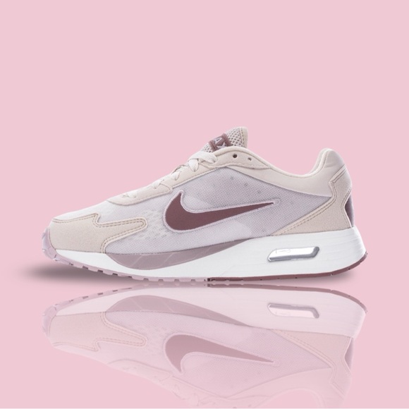 Nike Air Max Solo - Picture 2 of 5